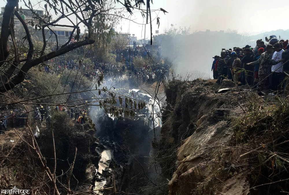 尼泊尔官员称坠毁客机上有3人被送医