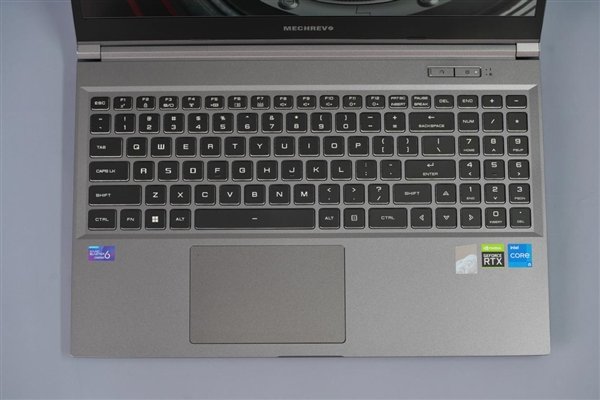 八核酷睿+满血RTX 3060!机械革命极光Pro图赏