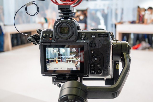 27999元的小“Z9” 尼康Z8全画幅相机新品成P&amp;E展会焦点