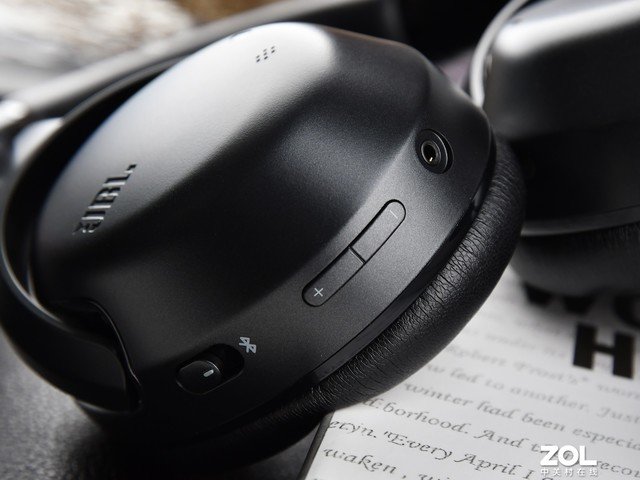 【有料评测】JBL TOUR ONE M2降噪耳机评测:音乐、舒适与降噪的完美融合