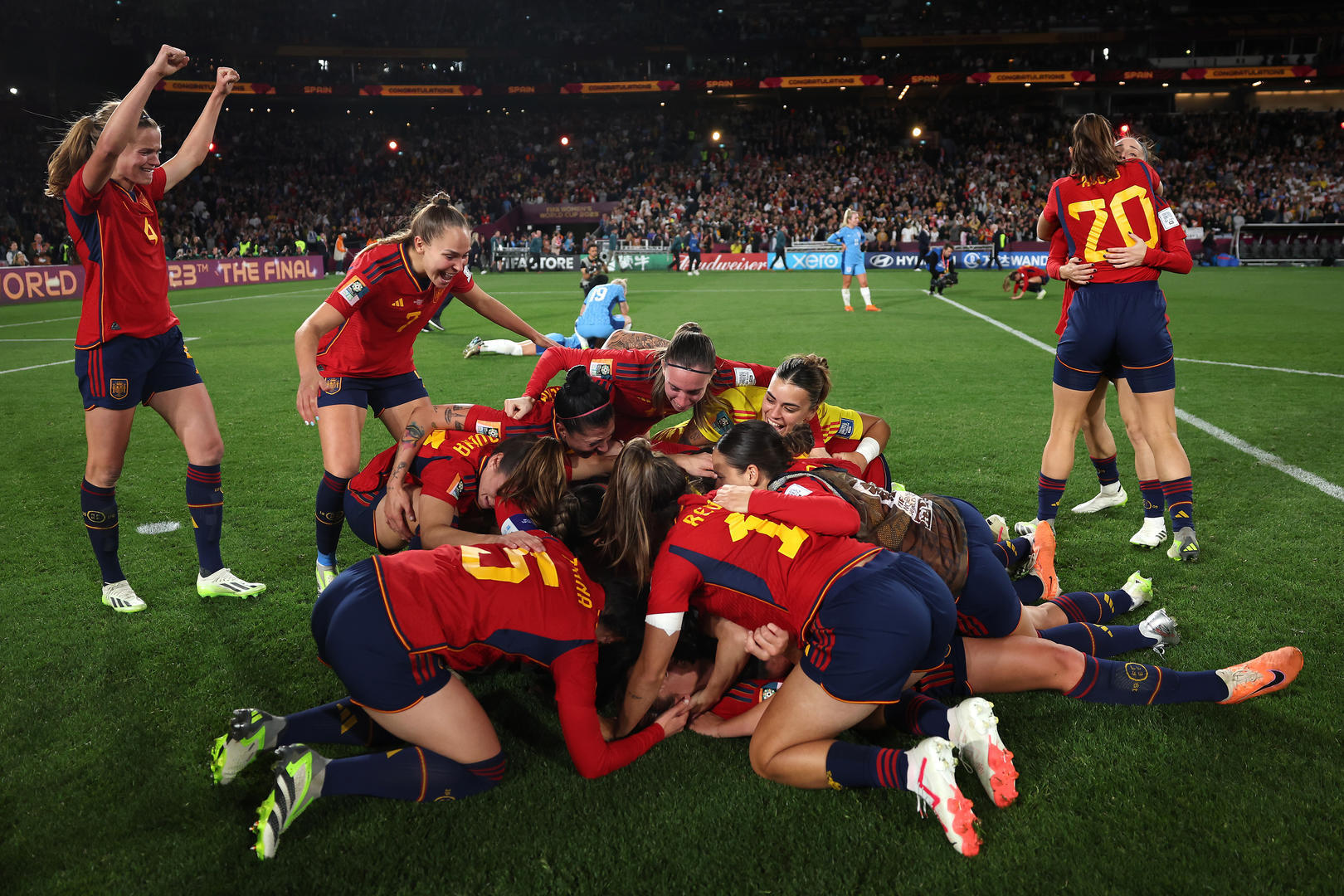8-19赛事前瞻西班牙女足VS英格兰女足谁能夺得女足世界杯的宝座 - 哔哩哔哩