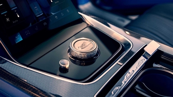 纯手工打造!凯迪拉克史上最贵车型亮相广州车展:售246万元