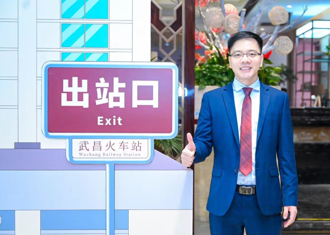 200万彩礼,把他逼成了离婚律师