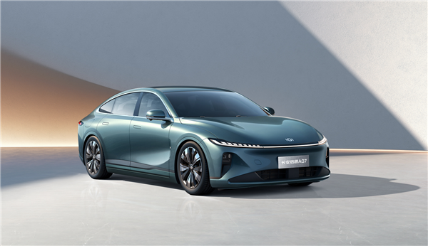 合资中型轿车雪上加霜!长安启源A07更多官图发布:灰色真高级