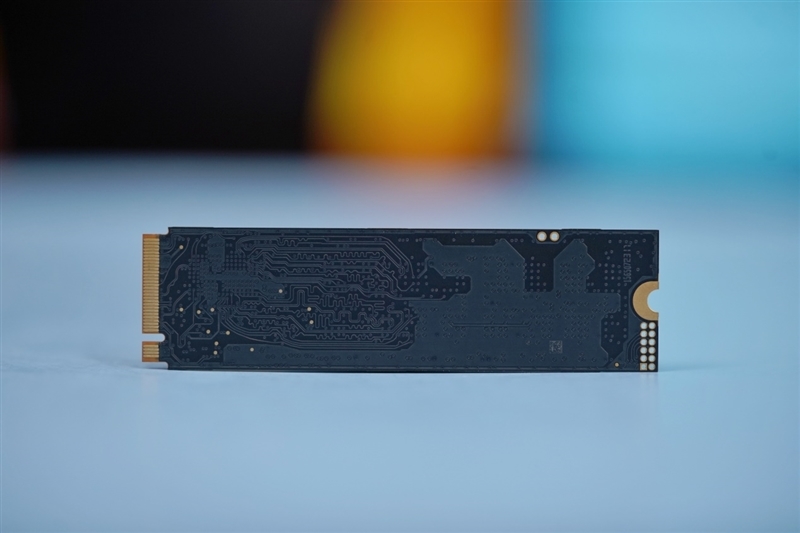 长江存储致态Ti600 2TB SSD首发评测:读取稳超7000MB/s