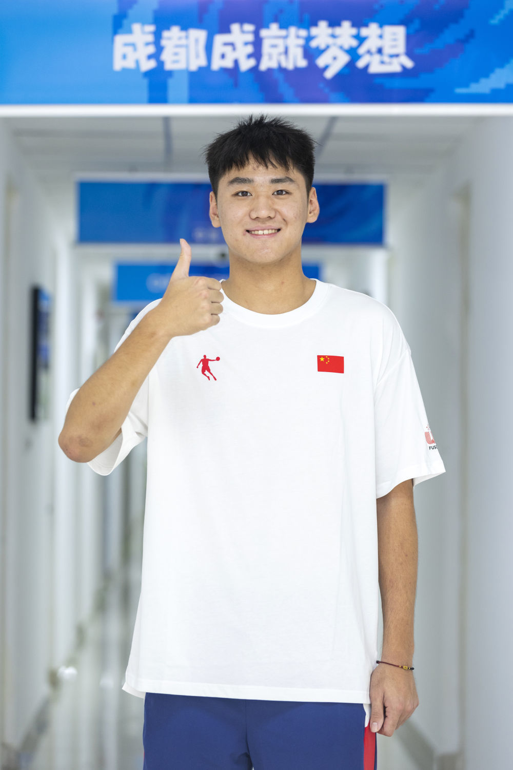 这是7月26日在成都大运村拍摄的胡朕卓。新华社记者 沈伯韩 摄