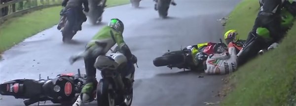 极速可达330kmh!全球最危险的摩托赛事曼岛TT拉开帷幕