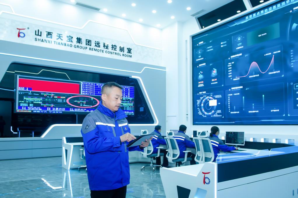 图为天宝集团进行节能降碳智能化改造。