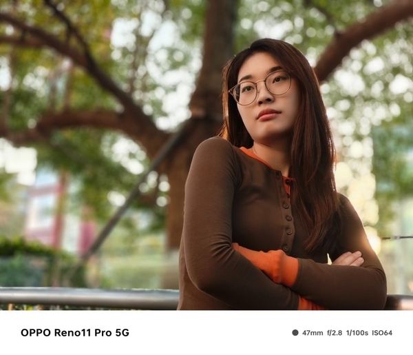 光学质感的虚化效果,OPPO Reno11系列人像虚化零距离体验