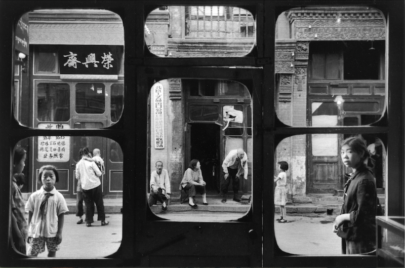 马克 • 吕布摄影作品，琉璃厂大街，北京，1965年