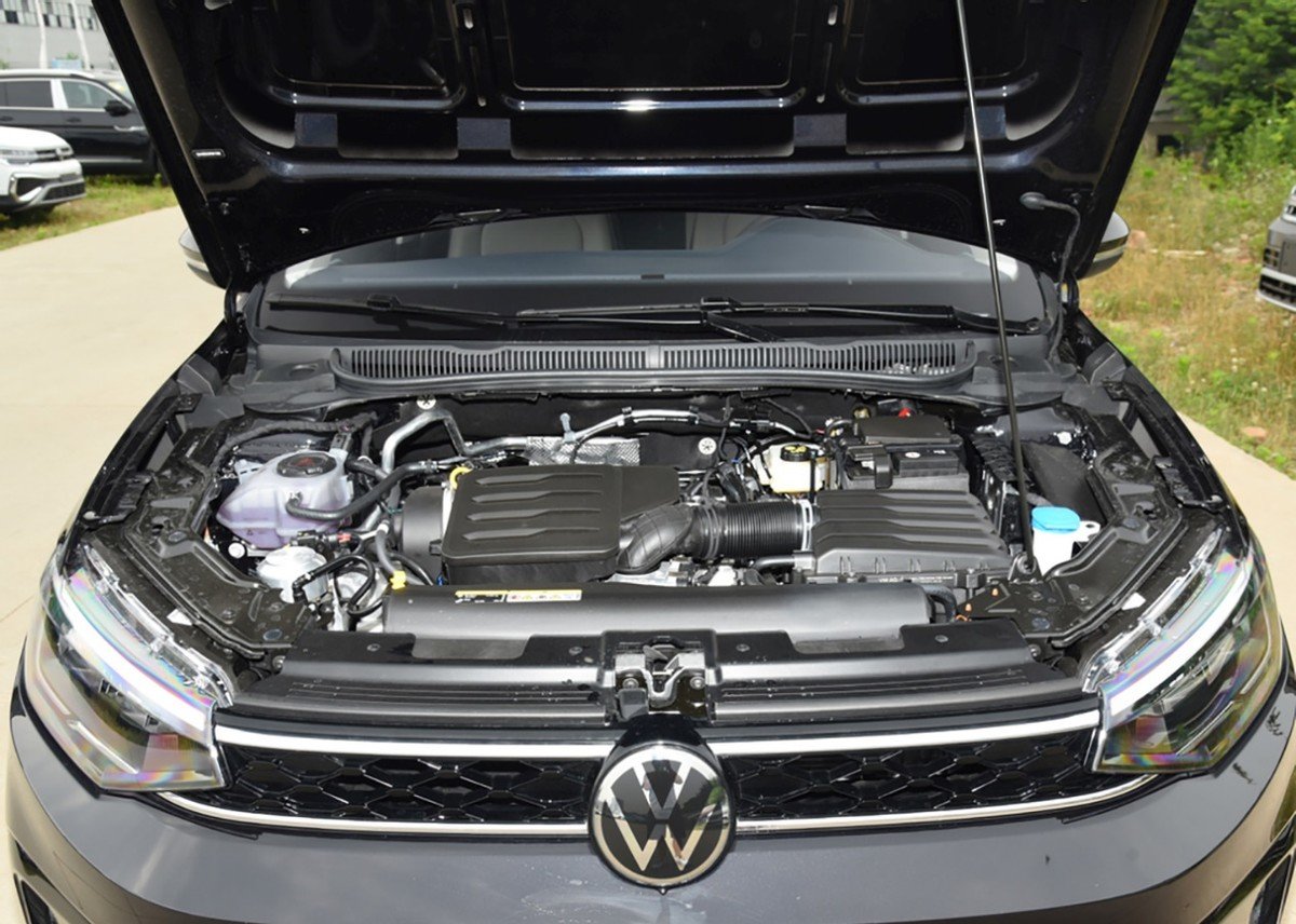 大众终于拿出诚意 直接硬刚比亚迪?朗逸新锐对比秦PLUS DM-i