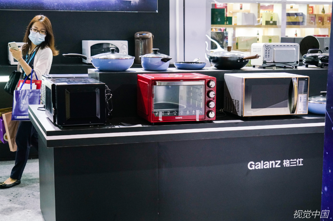 车密了、人多了、排队了,消费复苏了吗?