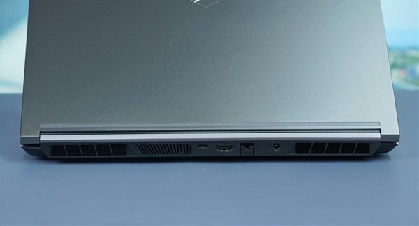 八核酷睿+满血RTX 3060!机械革命极光Pro图赏