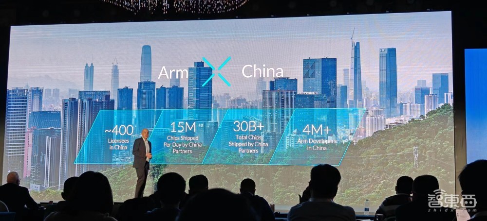 AI大模型落地游戏手机!红魔9 Pro续航破9小时,全球首个5000分区MiniLED显示器