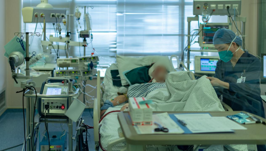 浙大二院有十几台ECMO,目前还只有两三名患者上了ECMO/田栋梁 摄
