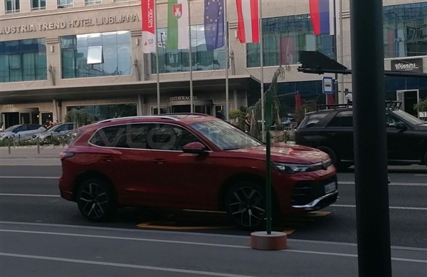 大众扛把子SUV!新一代途观首次曝光:前脸巨变真心好看