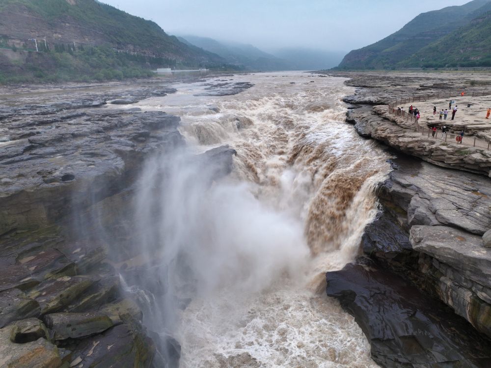 黄河壶口瀑布景色（2023年9月27日摄，无人机照片）。新华社记者 邢广利 摄