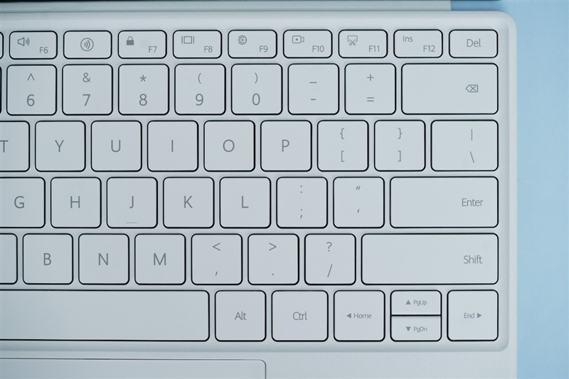 华为史上最大平板MatePad Pro 13.2体验评测:平板生态全新生产力