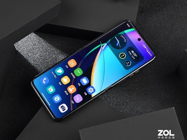 moto razr 40 Ultra全面评测 一款“不想让你打开”的折叠屏手机