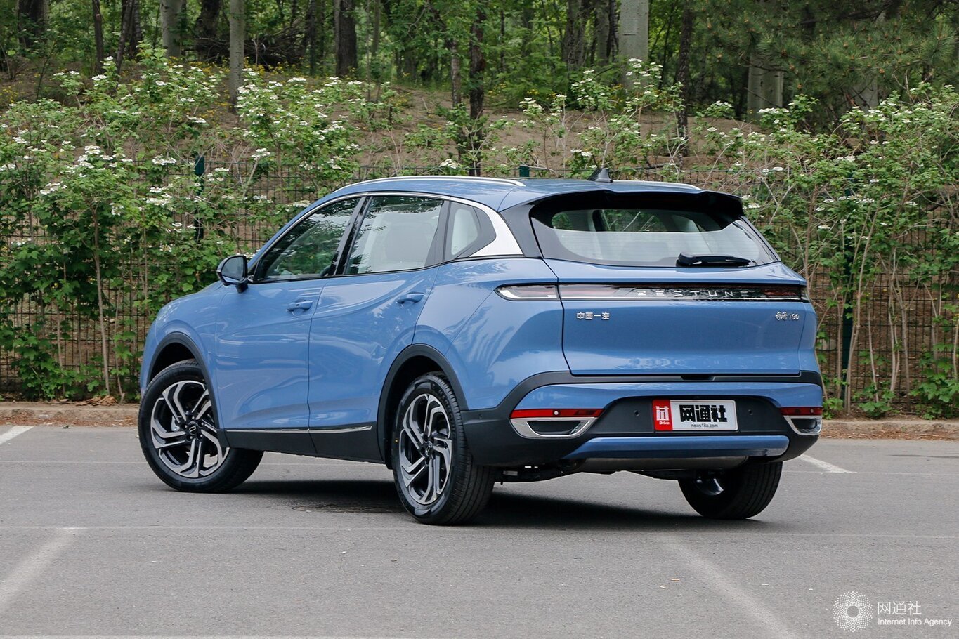 售10万元起/提供两种动力可选 奔腾t90正式上市