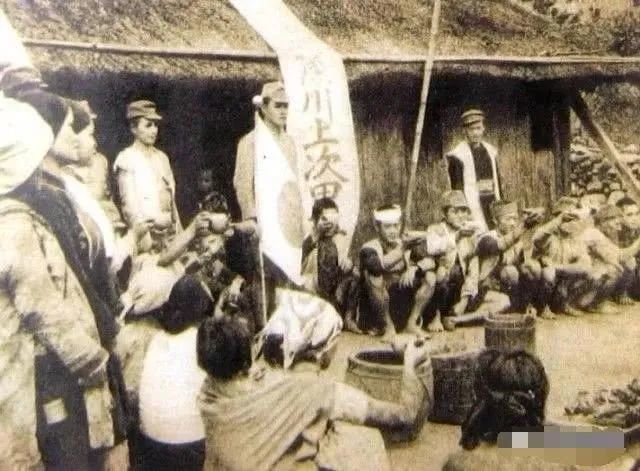 497. 心思都花在穿戴上了——那些日本控制下的伪军军服（上）_凤凰网