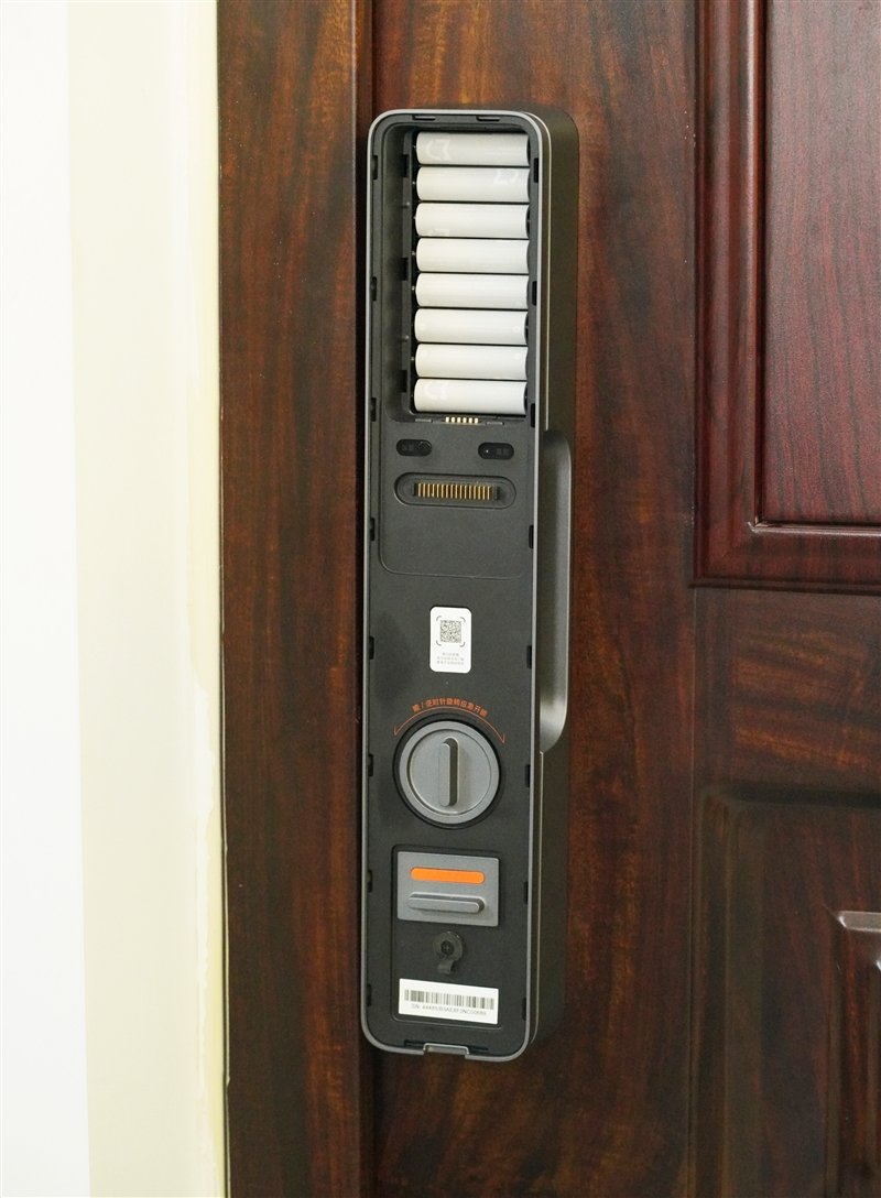 小米智能门锁M20大屏猫眼版评测:护家新神器 门外180°无死角一看便知