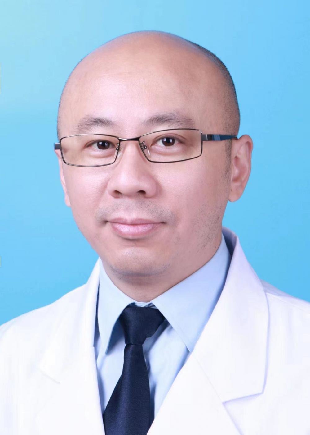 “专家称‘8小时睡眠论’错了”上热搜，我们又采访了一位专家（"8小时睡眠论"可能是错的!来看这10个睡觉常识）