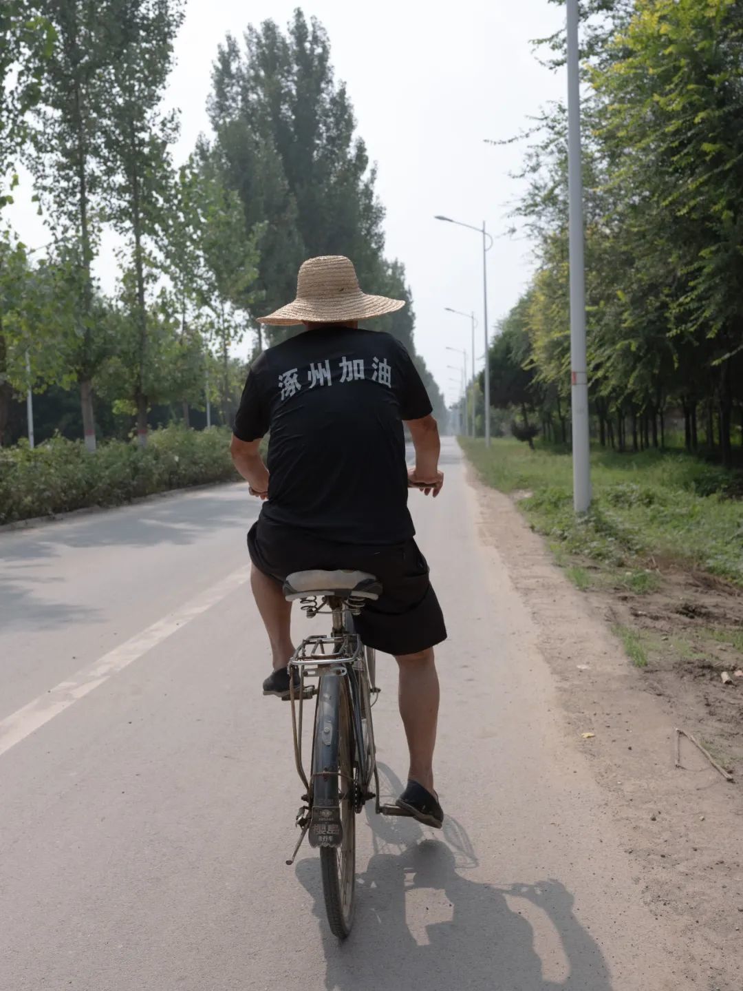 “洪水发生一个月之后，我去了涿州”