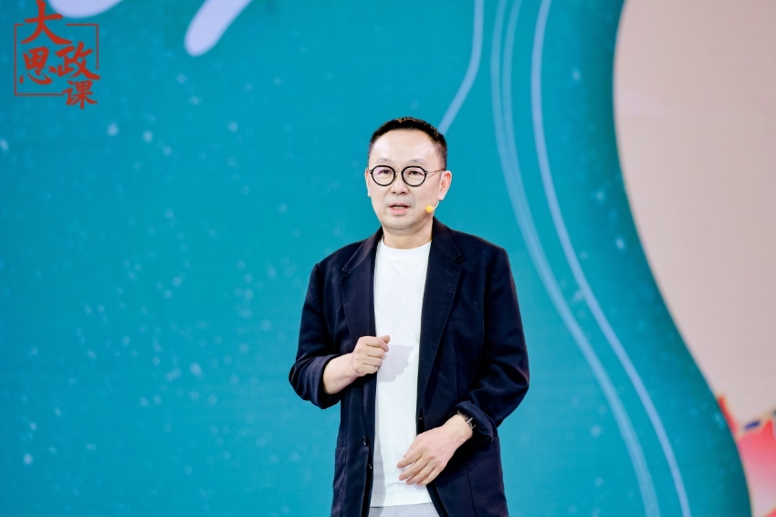 杭州亚运会开幕式总导演沙晓岚 