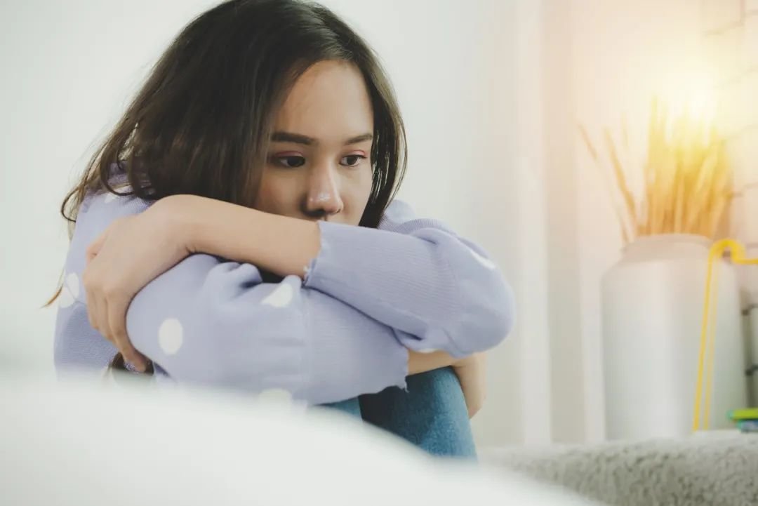 每年数万中学生因抑郁症自杀,这才是胡鑫宇案背后的真问题