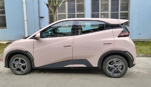 比亚迪海鸥实车来了,超个性粉色售价或 6-8 万