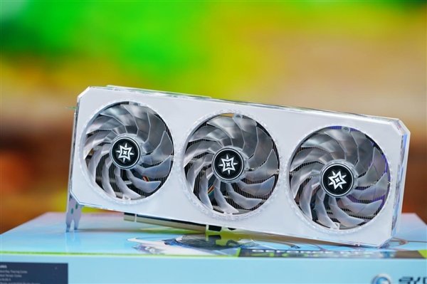 纯白千层镜!影驰RTX 4060 Ti 8GB星曜OC图赏