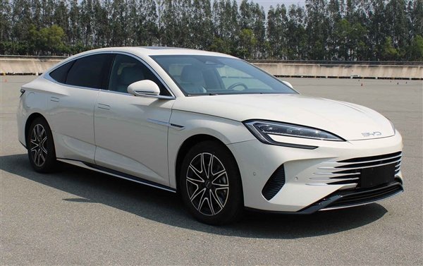 亏电百公里油耗3.9升 比亚迪驱逐舰07申报:凯美瑞、雅阁瑟瑟发抖