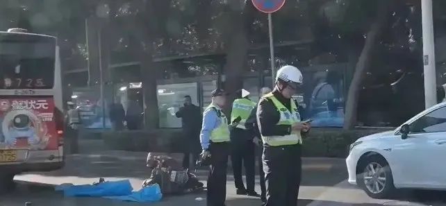 “荷氏开门法” 图源：北京日报