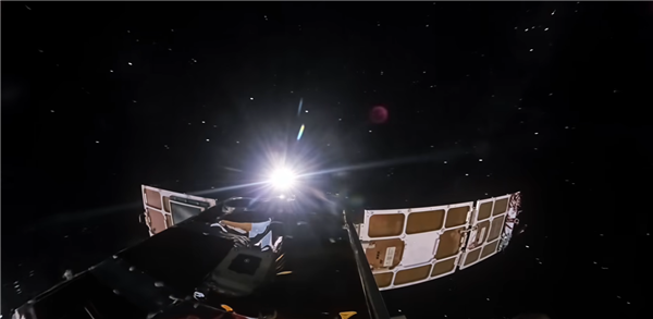 UP主“影视飓风”买了一颗国产卫星 拍摄宇宙360全景视频