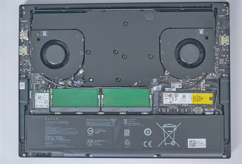 散热最强的14寸轻薄本!雷蛇灵刃14 2023评测:满血锐龙9 7940HS和满血RTX 4070 Laptop