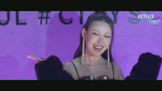 美女云集!网飞韩剧《绝世网红》中字预告首曝:宋雨琦客串