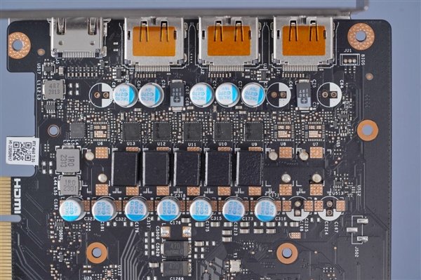 年轻人的第一只“大橘”!COLORFIRE RTX 4060 Ti橘影橙图赏