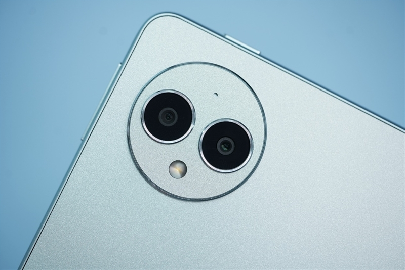 华为史上最大平板MatePad Pro 13.2体验评测:平板生态全新生产力