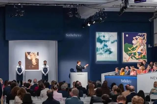 苏富比《Falling Woman》拍卖现场