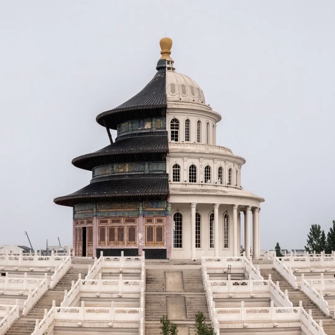 他3年跑遍全国，竟拍下200多座“白宫”：现实比照片更魔幻