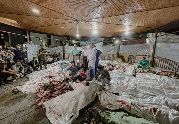 加沙医院遇袭事件造成大量平民伤亡，震惊世界/《赫芬顿邮报》