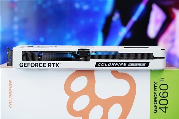 年轻人的第一只“大橘”!COLORFIRE RTX 4060 Ti橘影橙图赏
