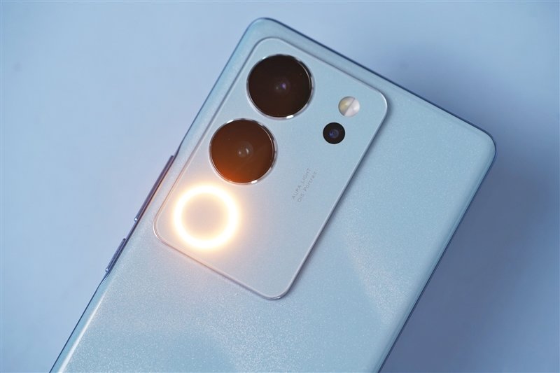 8mm机身以下我最能打!vivo S17 Pro评测:3499元轻薄手机之王