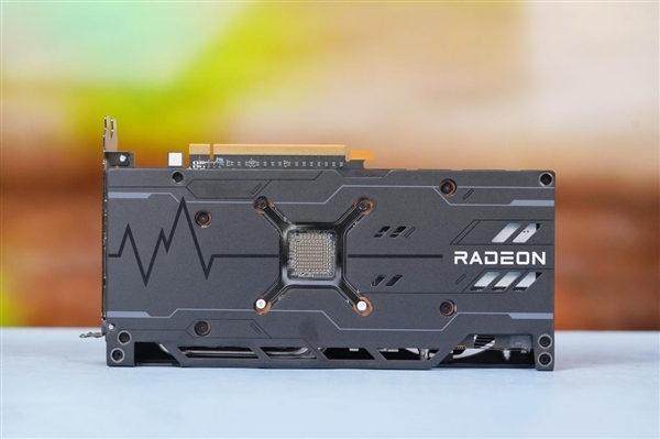 中国特供!蓝宝石AMD RX 6750 GRE 10GB白金版图赏