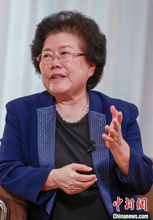 中国国际经济交流中心总经济师,执行局副主任,学术委员会副主任陈文玲