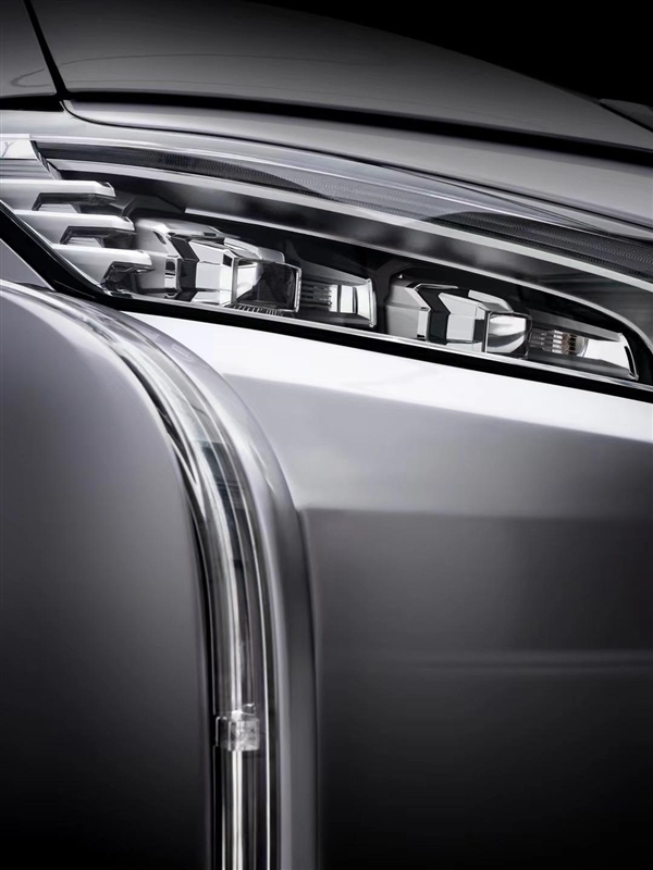 前脸独一无二辨识度超强!魏牌高山共创版官图:国产豪华MPV添强手