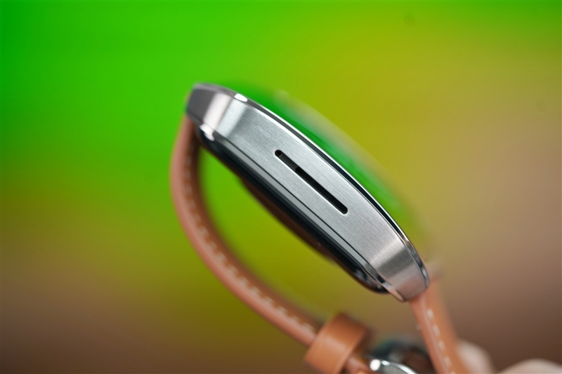 颜值实力并存 只需60秒身体状况一目了然!OPPO Watch 4 Pro评测