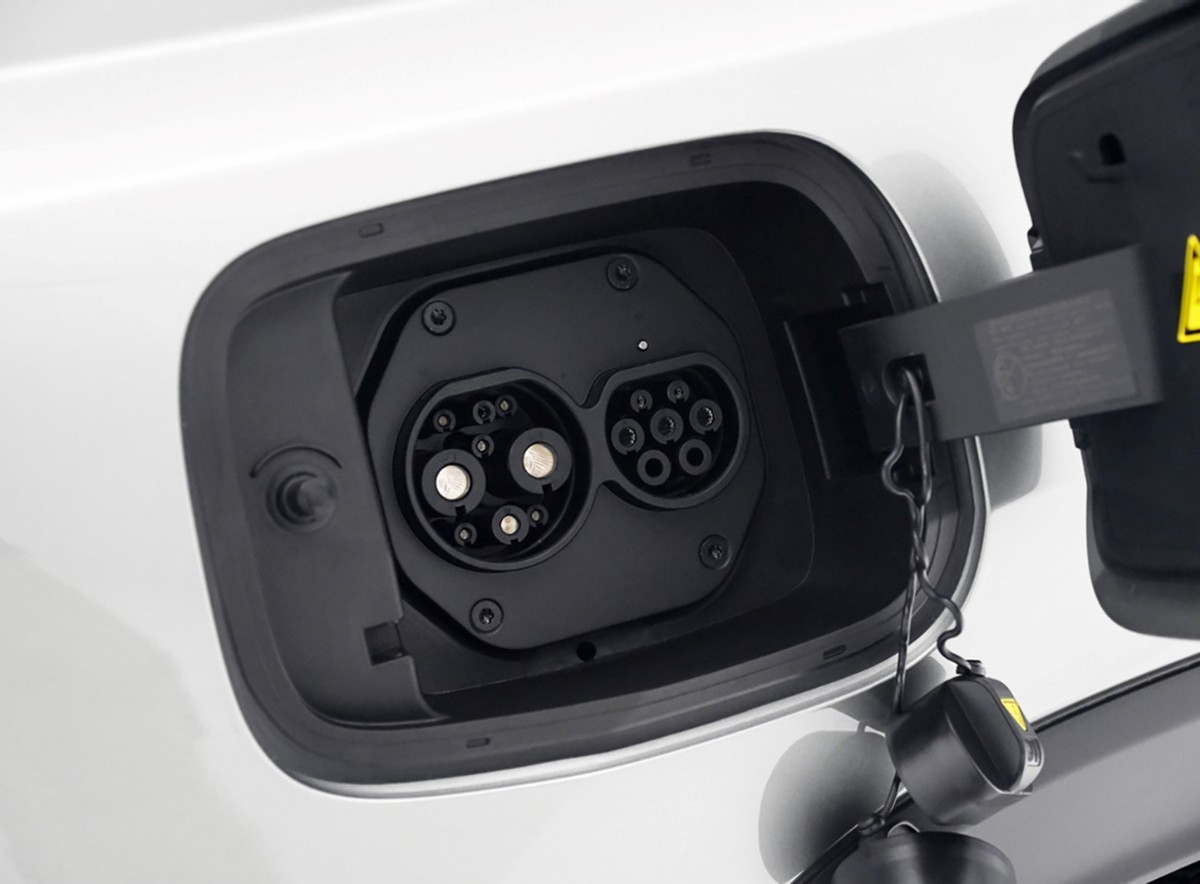 电四驱+外挂备胎 哈弗猛龙是一台更硬的大狗吗?