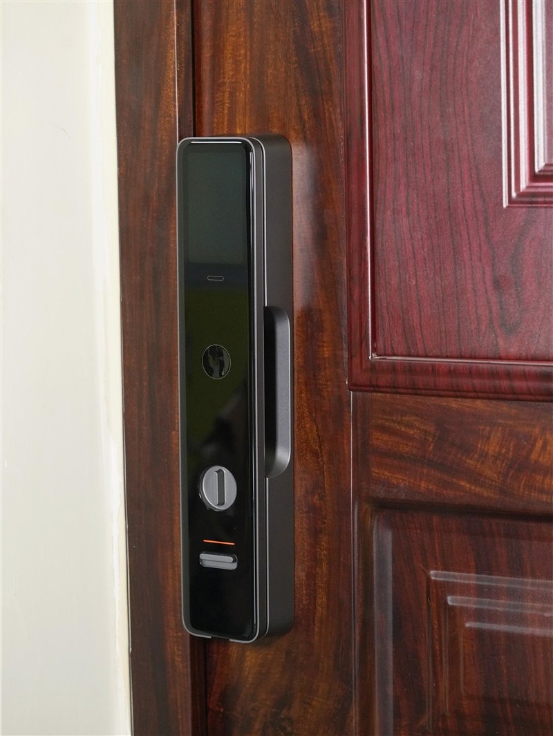 小米智能门锁M20大屏猫眼版评测:护家新神器 门外180°无死角一看便知